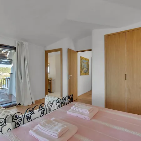 Lusso - Centro Vista Yacht بورتو كيرفو