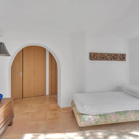 Lusso - Centro Vista Yacht بورتو كيرفو