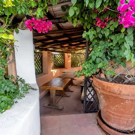 Lusso - Centro Vista Yacht بورتو كيرفو